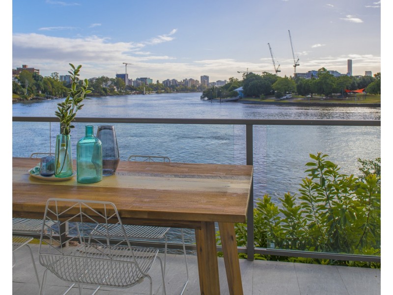 3/8 Sandford Street, St Lucia QLD 4067