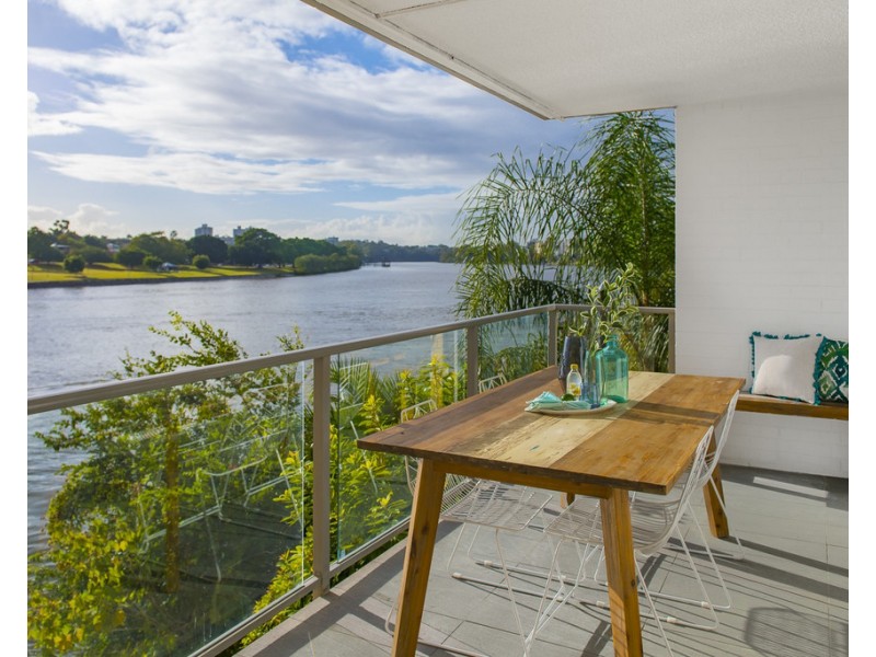 3/8 Sandford Street, St Lucia QLD 4067