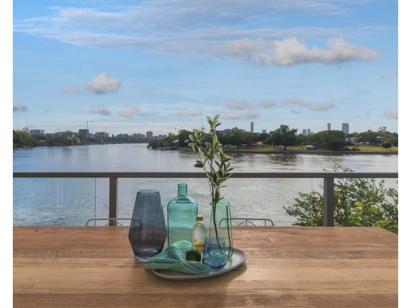 3/8 Sandford Street, St Lucia QLD 4067