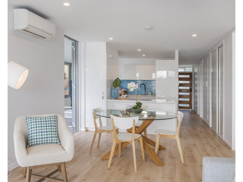 3/8 Sandford Street, St Lucia QLD 4067