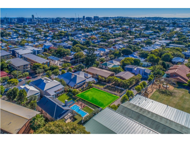 16 Wynberg Lane, New Farm QLD 4005