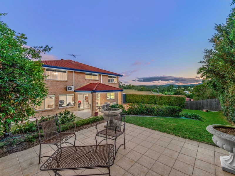 45 Riversleigh Crescent, Eatons Hill QLD 4037