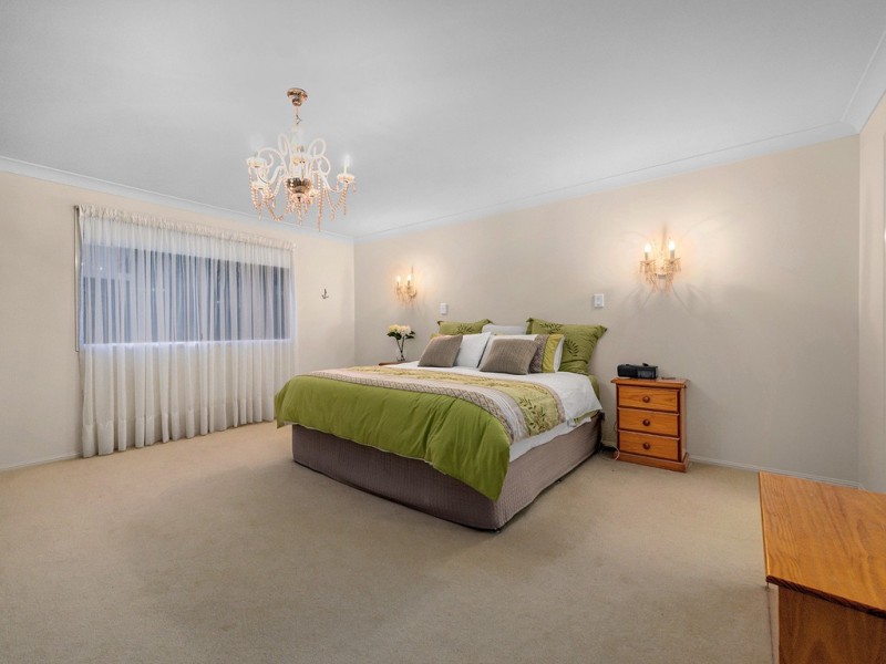 45 Riversleigh Crescent, Eatons Hill QLD 4037