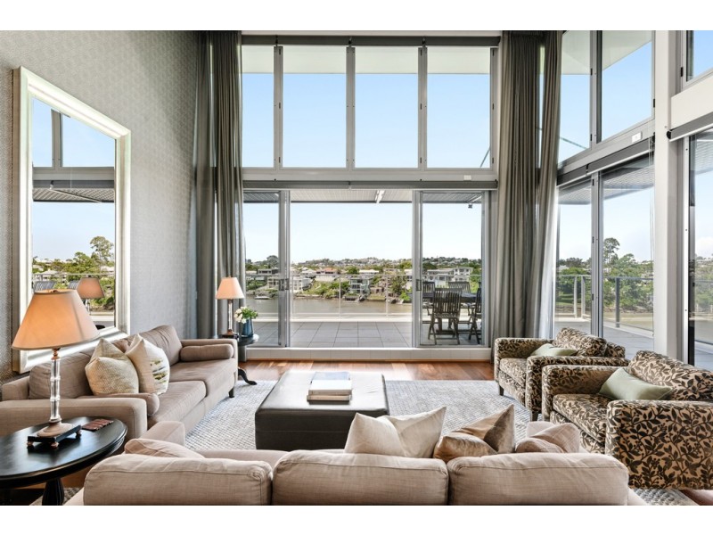 3842/30 Hollins Crescent, New Farm QLD 4005