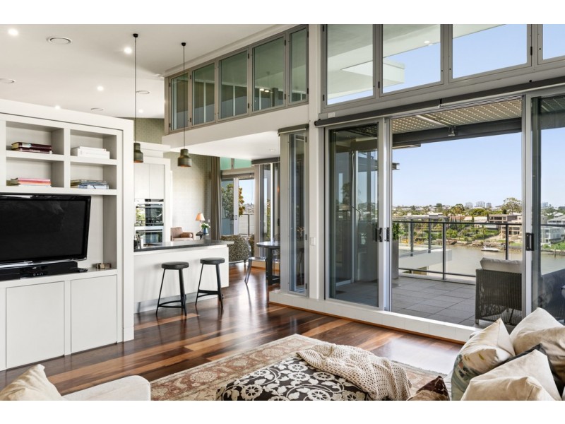 3842/30 Hollins Crescent, New Farm QLD 4005