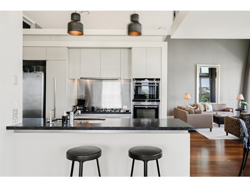 3842/30 Hollins Crescent, New Farm QLD 4005