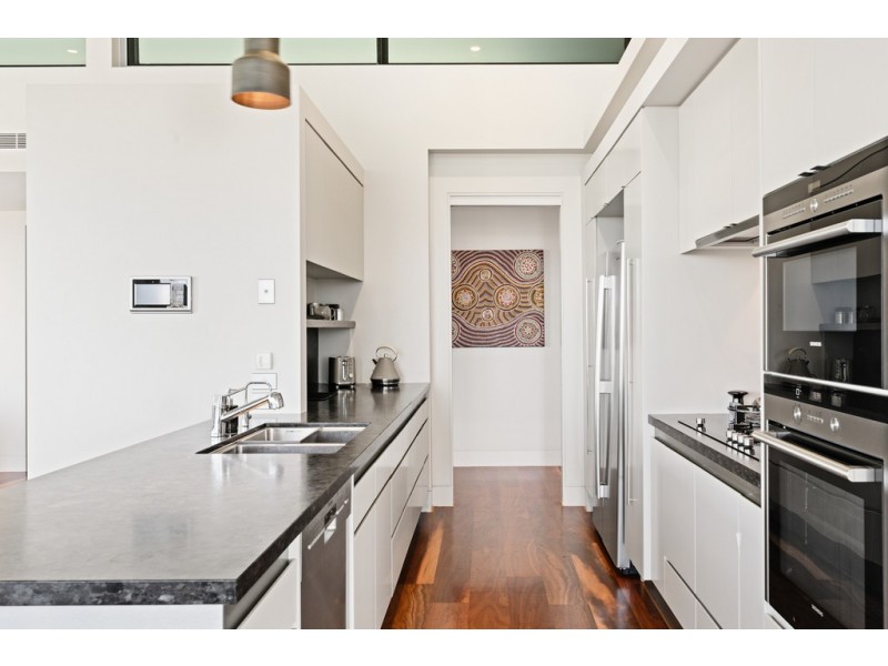 3842/30 Hollins Crescent, New Farm QLD 4005