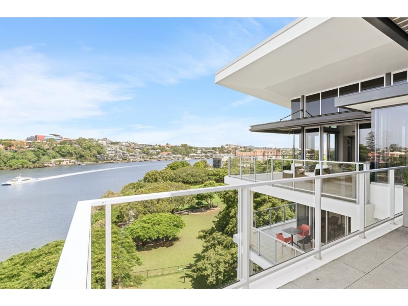 3842/30 Hollins Crescent, New Farm QLD 4005