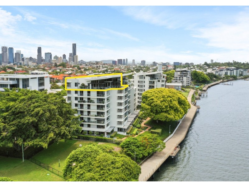 3842/30 Hollins Crescent, New Farm QLD 4005