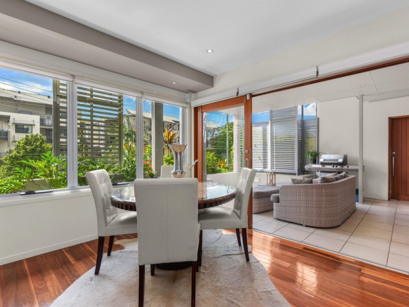 Townhouse 1, 15 Halford Street, Newstead QLD 4006