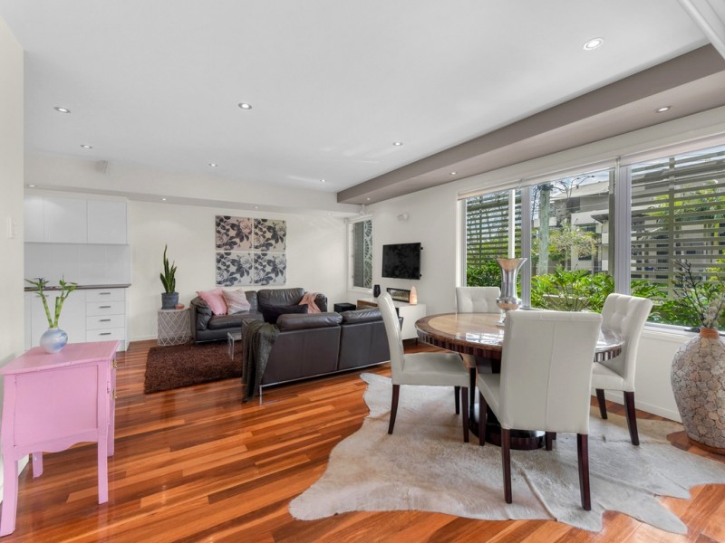 Townhouse 1, 15 Halford Street, Newstead QLD 4006