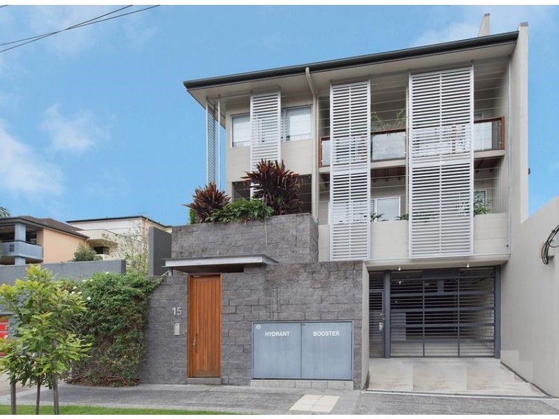 Townhouse 1, 15 Halford Street, Newstead QLD 4006