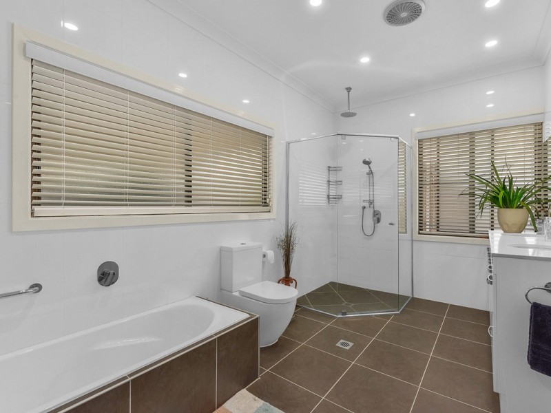 234 Rode Road, Wavell Heights QLD 4012