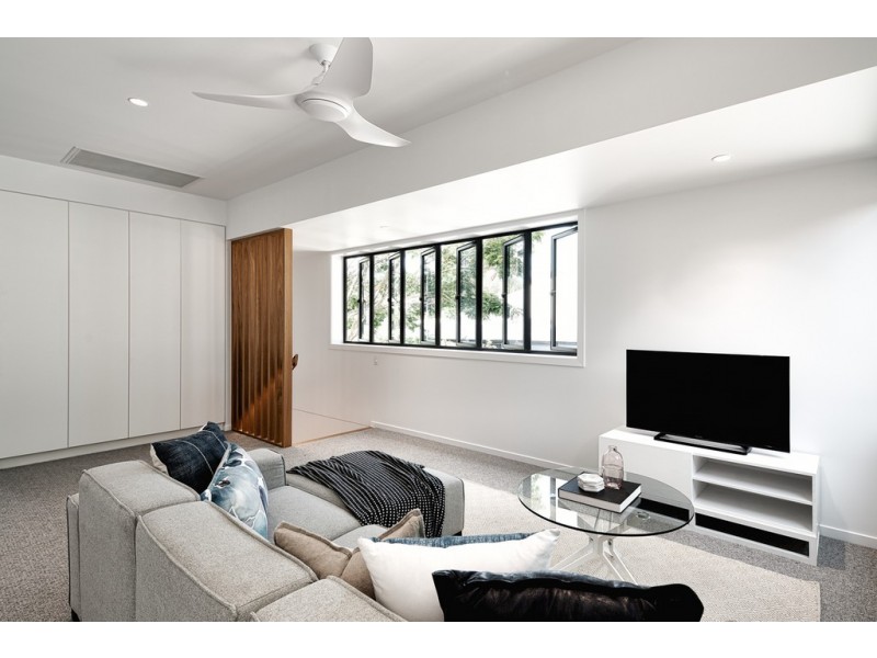 39 Joynt Street, Hamilton QLD 4007