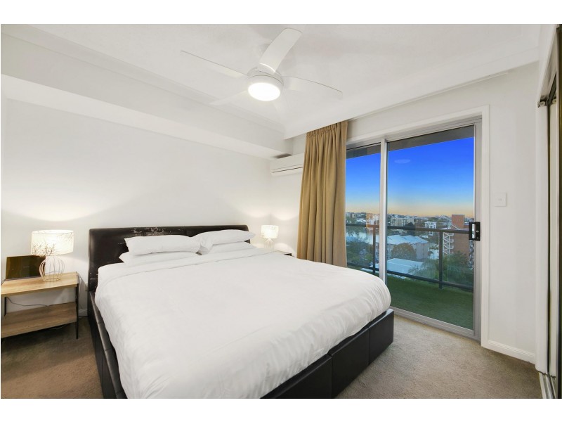 23/19 Thorn Street, Kangaroo Point QLD 4169