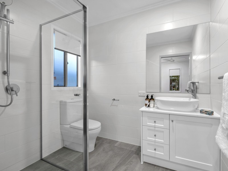 18 Grace Street, Red Hill QLD 4059