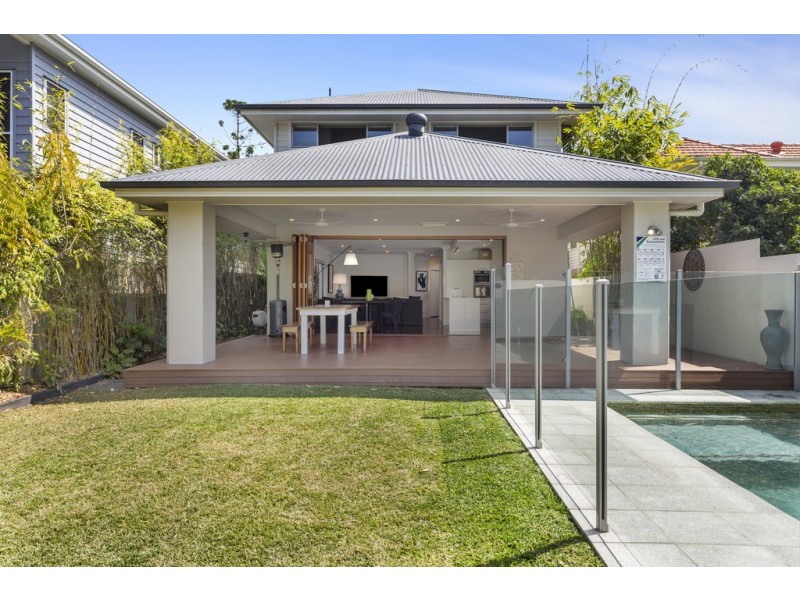 19 Gavan Street, Ashgrove QLD 4060