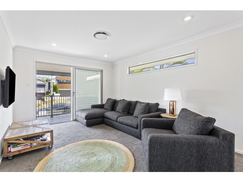 19 Gavan Street, Ashgrove QLD 4060