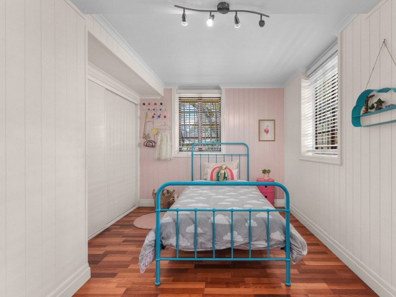 82 Lanham Avenue, Grange QLD 4051