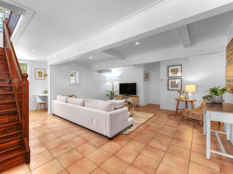 82 Lanham Avenue, Grange QLD 4051