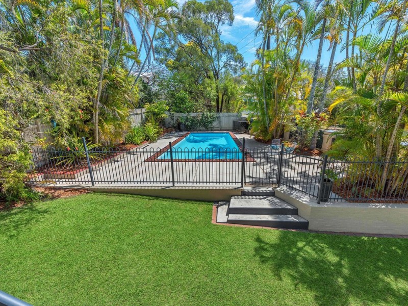 82 Lanham Avenue, Grange QLD 4051