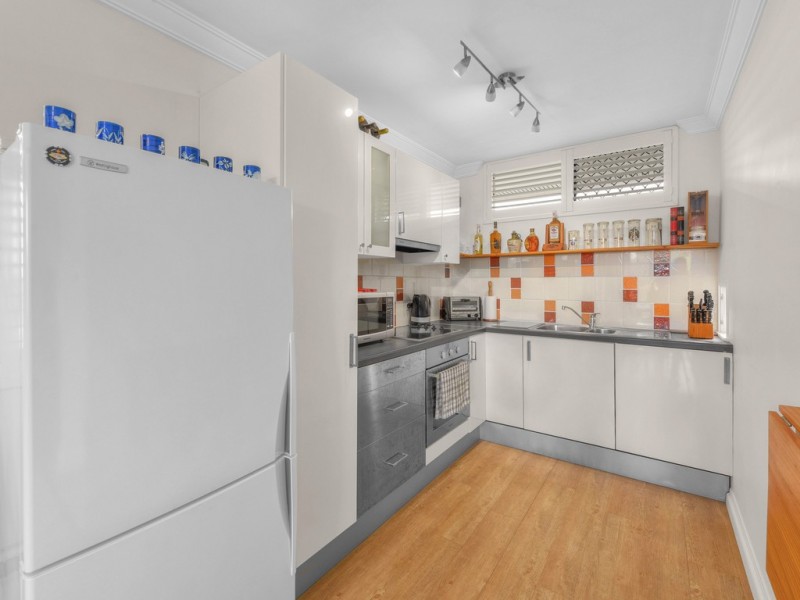 2/93 Swann Road, Taringa QLD 4068