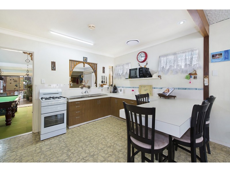 115 Perth Street, Camp Hill QLD 4152