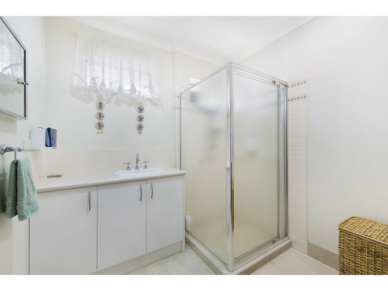 115 Perth Street, Camp Hill QLD 4152