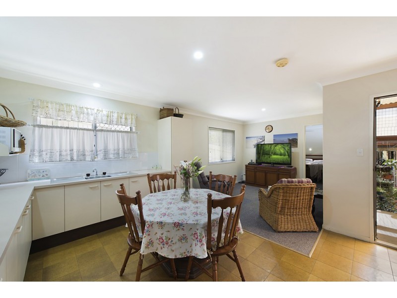 115 Perth Street, Camp Hill QLD 4152