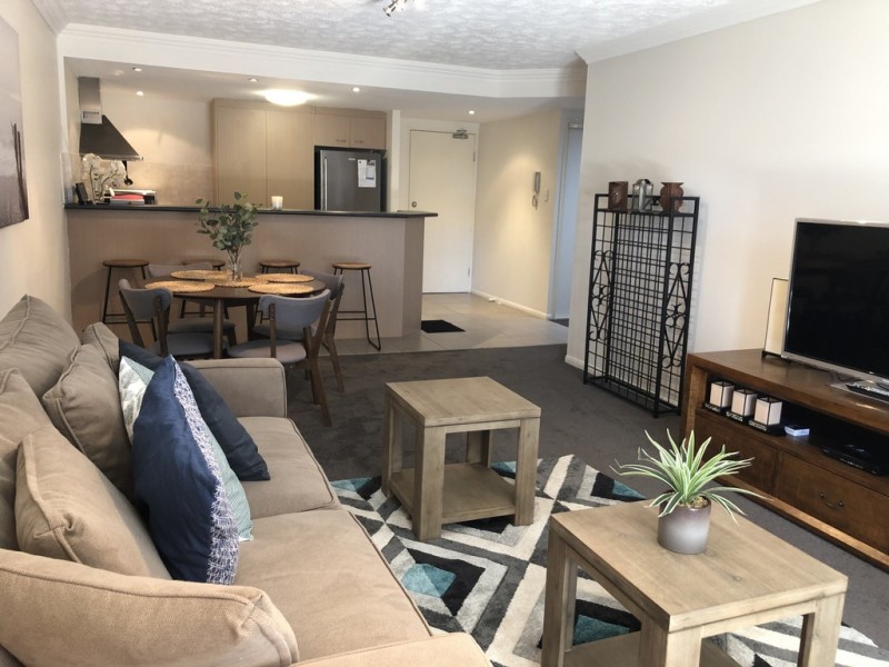 2/81 Annerley Road, Woolloongabba QLD 4102