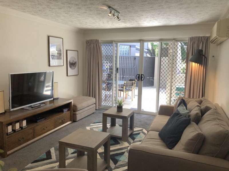 2/81 Annerley Road, Woolloongabba QLD 4102