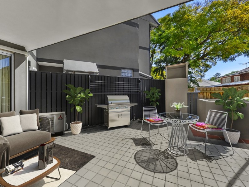 2/81 Annerley Road, Woolloongabba QLD 4102