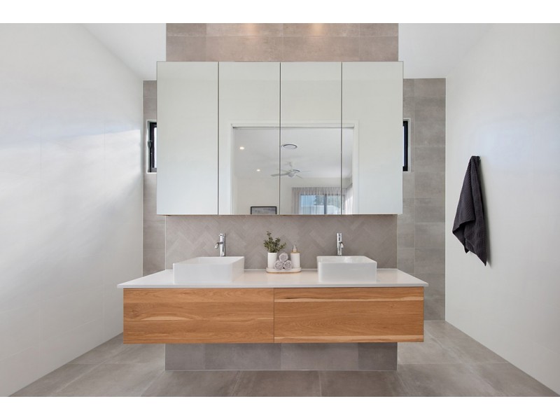 115 Ashby Street, Fairfield QLD 4103