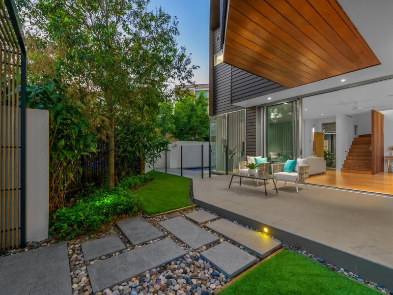 7/45 Parkside Circuit, Hamilton QLD 4007