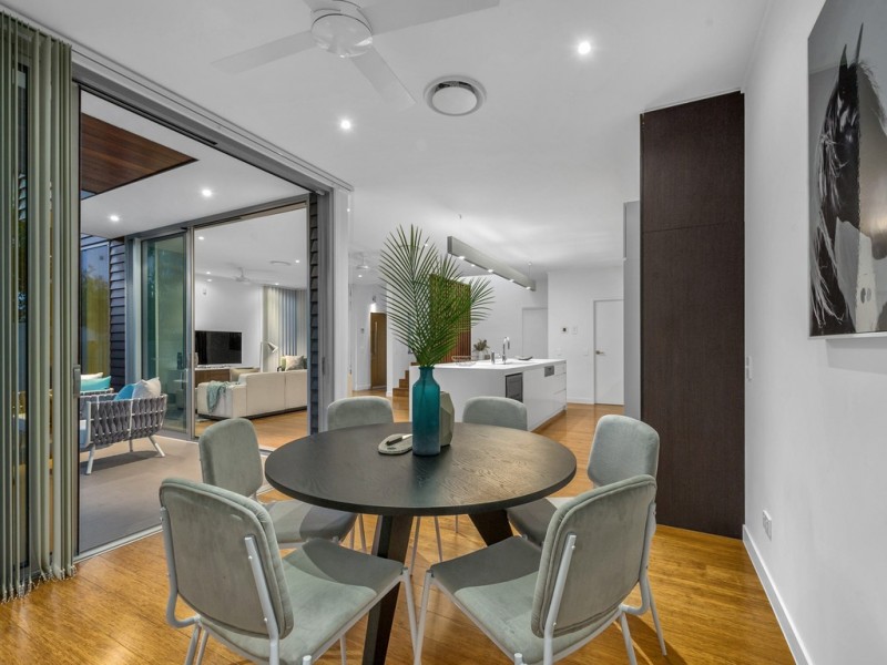 7/45 Parkside Circuit, Hamilton QLD 4007