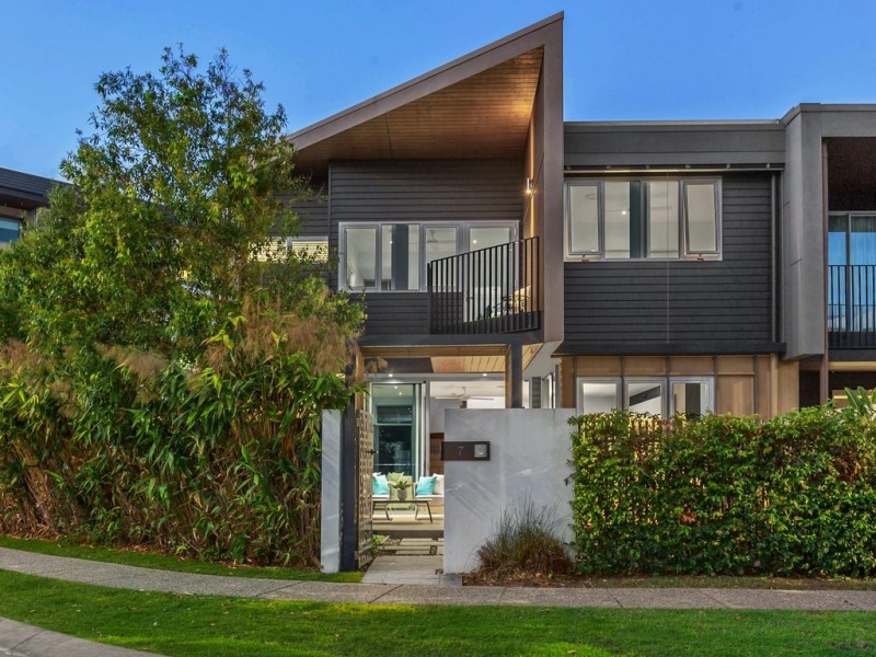 7/45 Parkside Circuit, Hamilton QLD 4007