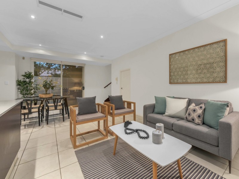 4/37 Frederick Street, Taringa QLD 4068