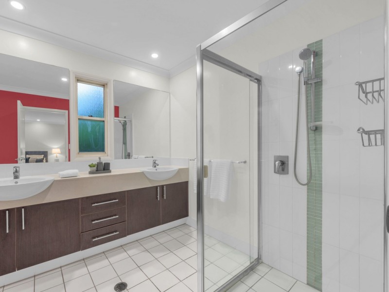 4/37 Frederick Street, Taringa QLD 4068