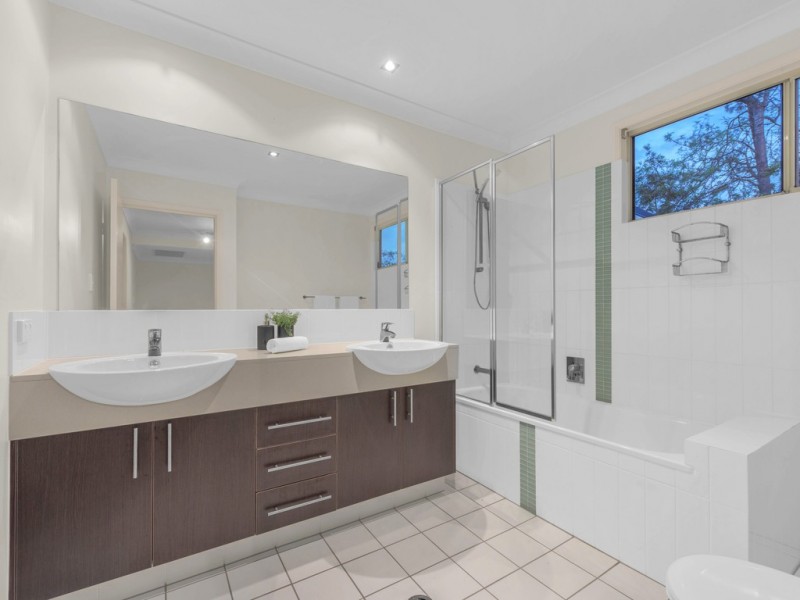 4/37 Frederick Street, Taringa QLD 4068