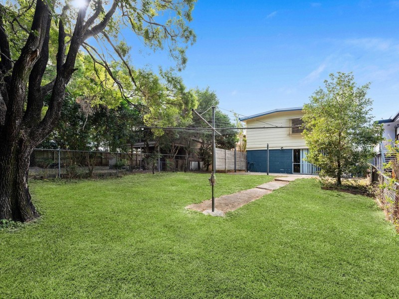 77 Bristol Road, Kedron QLD 4031