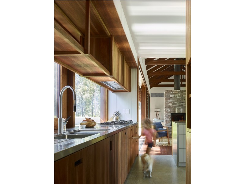 6 Parragilga Close, Wights Mountain QLD 4520