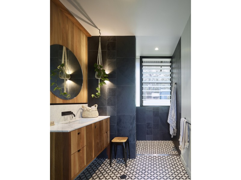 6 Parragilga Close, Wights Mountain QLD 4520