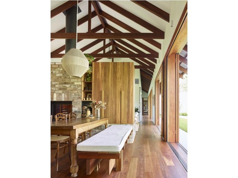 6 Parragilga Close, Wights Mountain QLD 4520