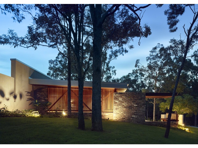 6 Parragilga Close, Wights Mountain QLD 4520