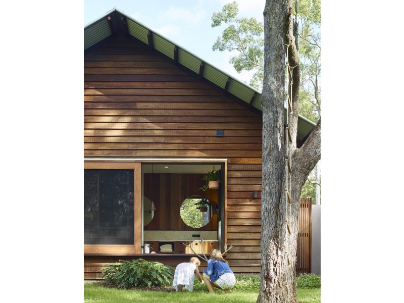 6 Parragilga Close, Wights Mountain QLD 4520