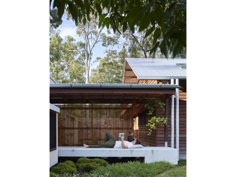 6 Parragilga Close, Wights Mountain QLD 4520