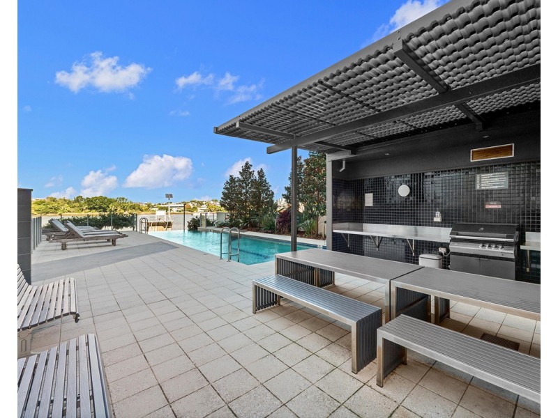 102/37 Harbour Road, Hamilton QLD 4007