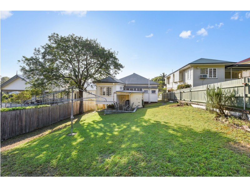 14 Stodart Street, Coorparoo QLD 4151