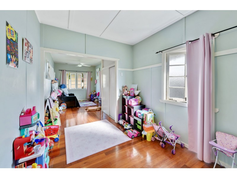 14 Stodart Street, Coorparoo QLD 4151