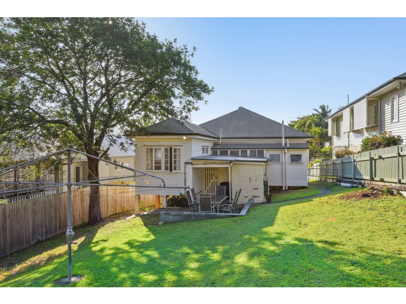 14 Stodart Street, Coorparoo QLD 4151